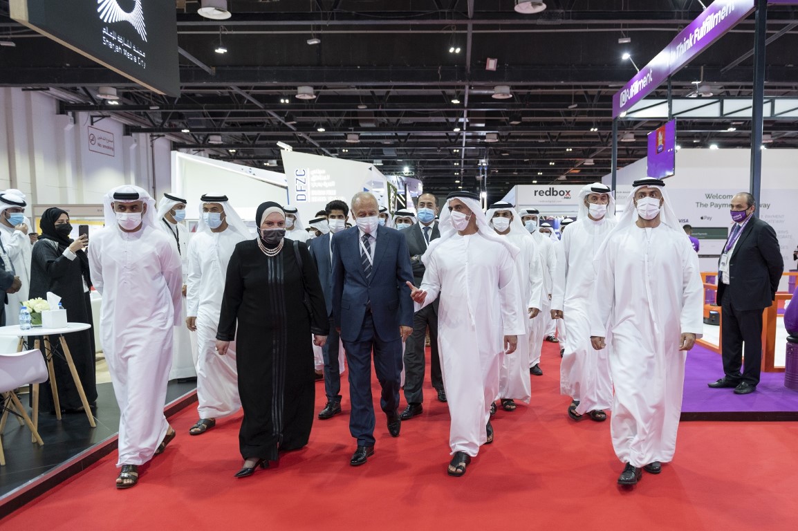 بالفيديو.. سيف بن زايد يفتتح "سيملس 2020"