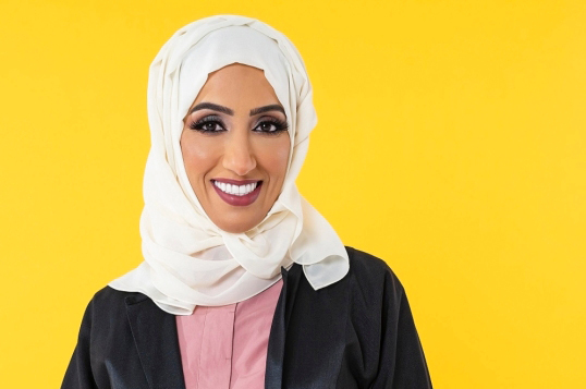 نجوم الإمارات يبادلون عُمان الحب   في يومها الوطني
