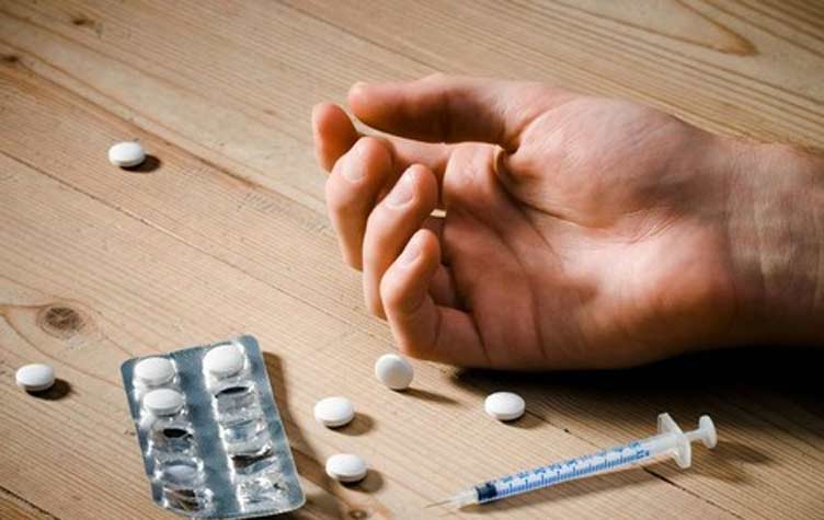 براءة فتاة من التسبب بوفاة شاب "بجرعة زائدة"