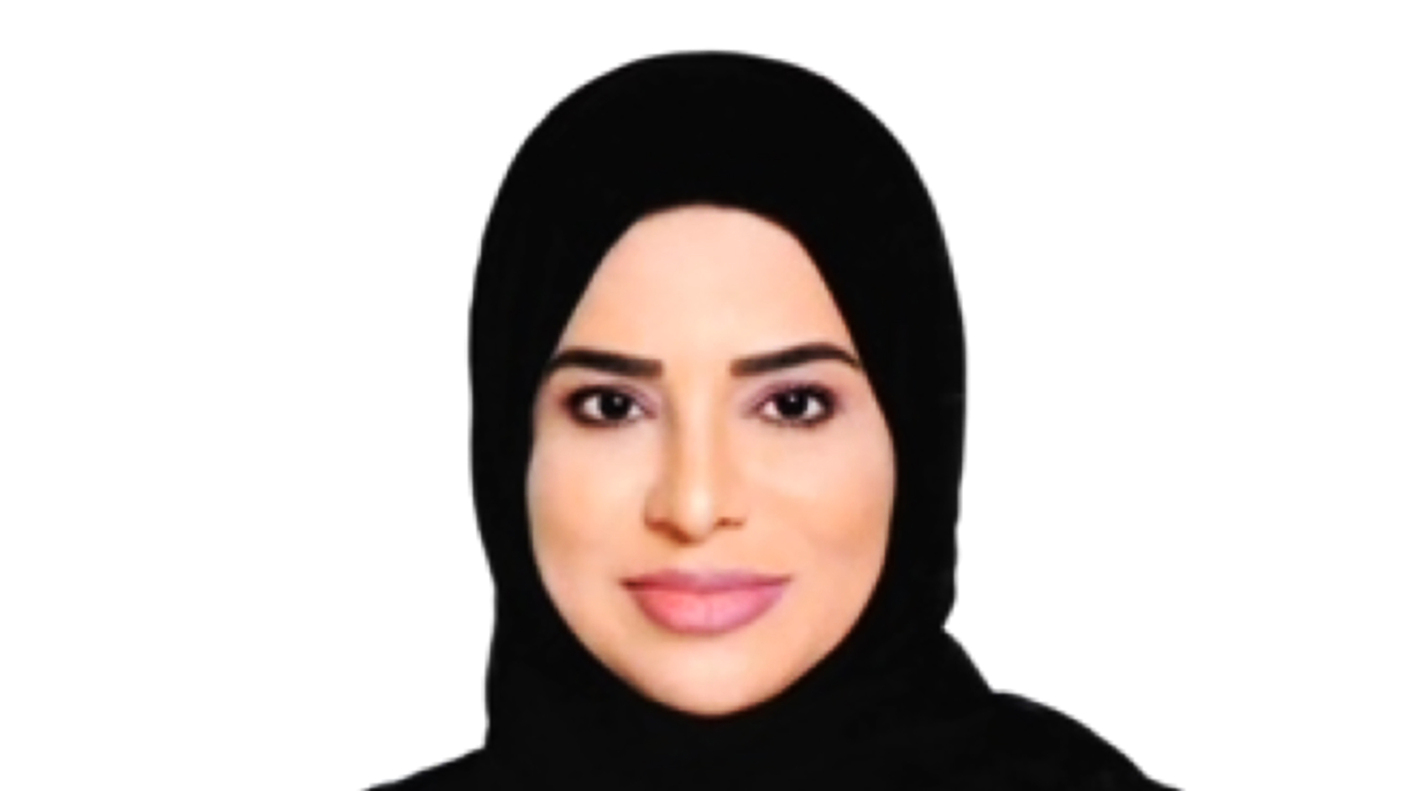 "عائشة المهيري"