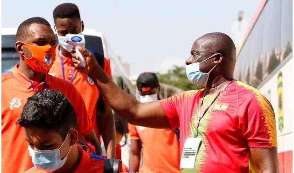 كورونا يتسبب في إلغاء مباراة إفريقية بعد التشكيك في نتائج الفحوصات