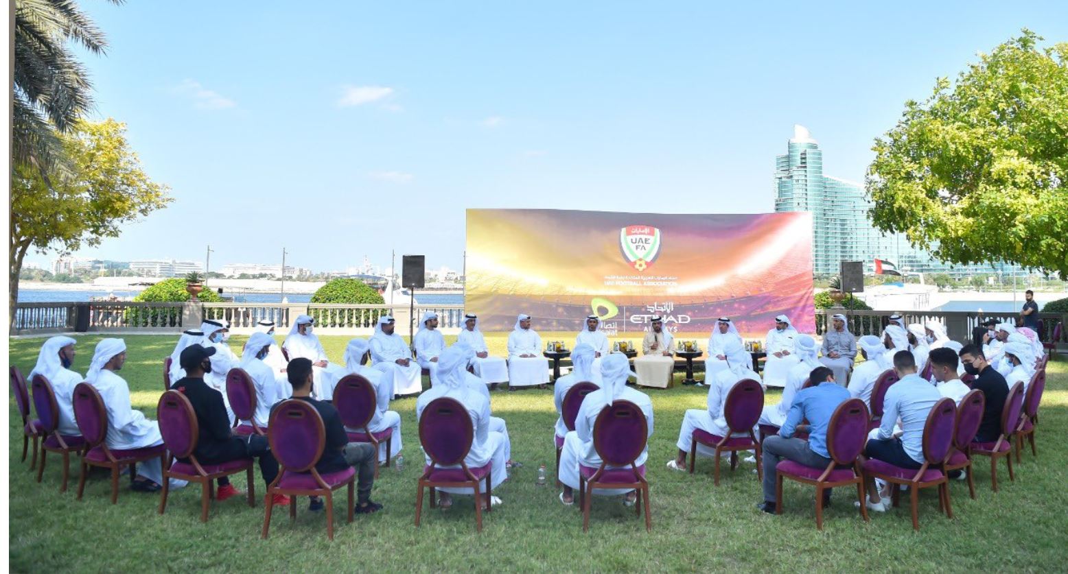 راشد بن حميد يحث لاعبي الأبيض على مزيد من العمل