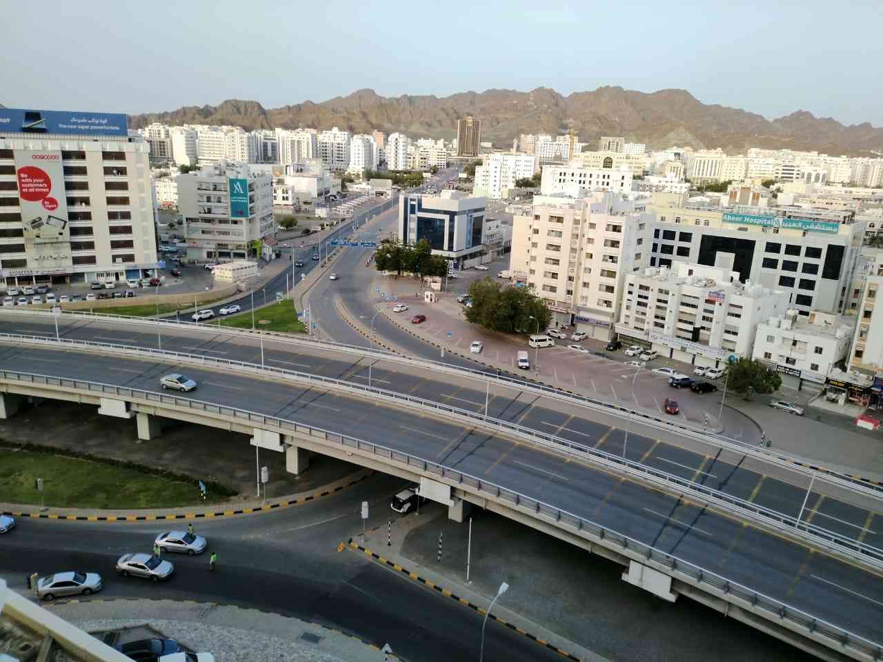 عمان تعفي مواطني 103 دول من تأشيرة الدخول