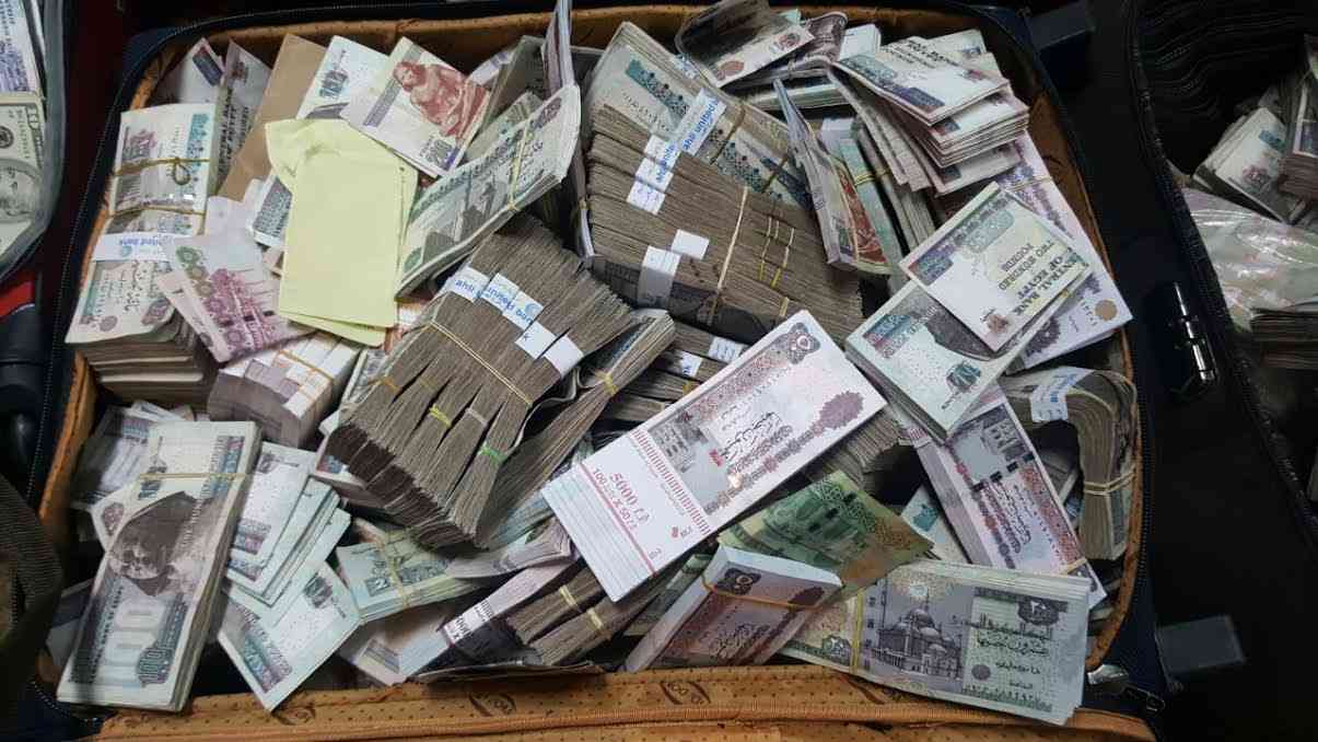مصرية تبحث عن أقاربها منذ سنوات لمنحهم ملايين الجنيهات