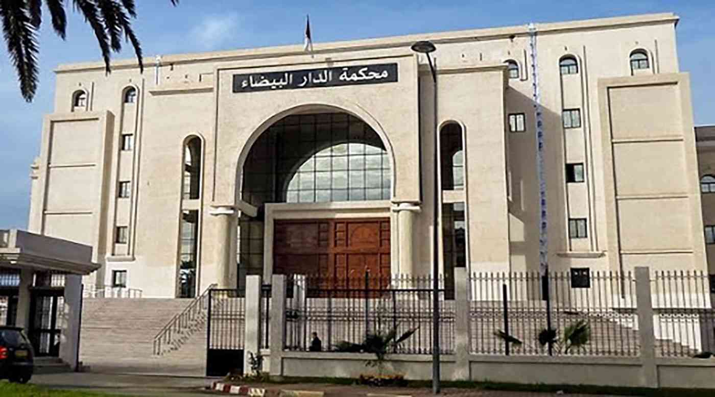 علمته زوجته السحر.. فقتلها ورضيعهما