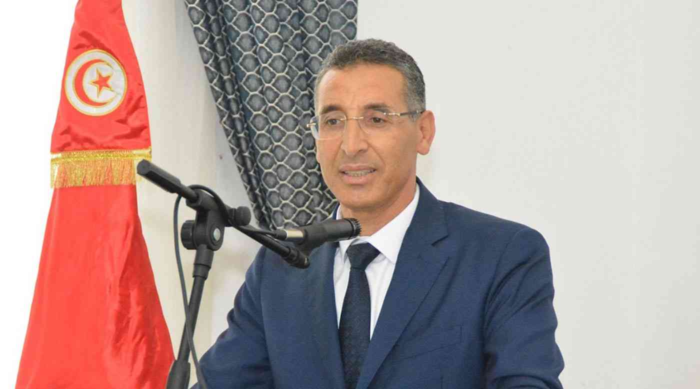 إقالة وزير الداخلية التونسي