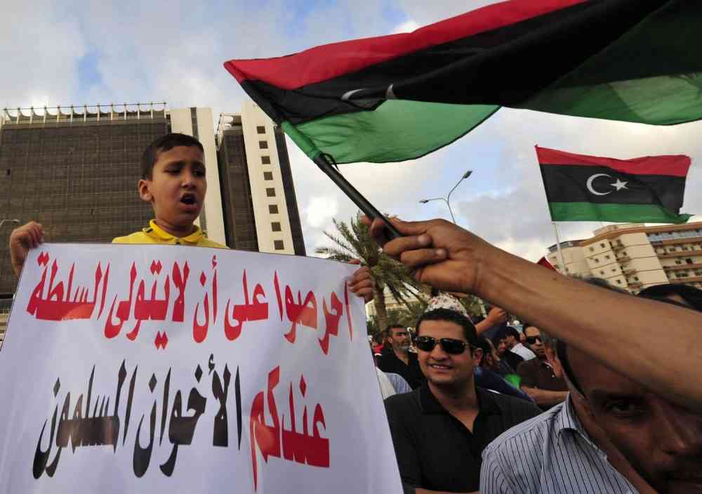 صراع على الحكم في طرابلس يؤجل الحل السياسي