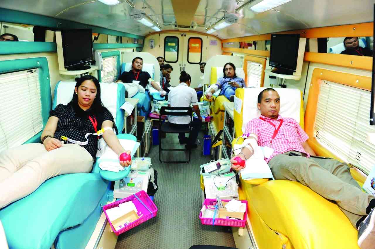 65300 متبرع بالدم من140جنسية بدبي العام الماضي