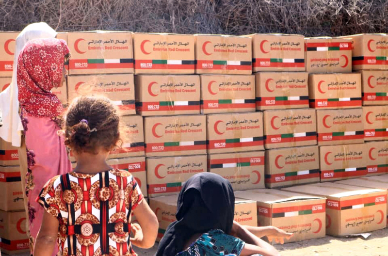 الإمارات تغيث نازحي الساحل الغربي