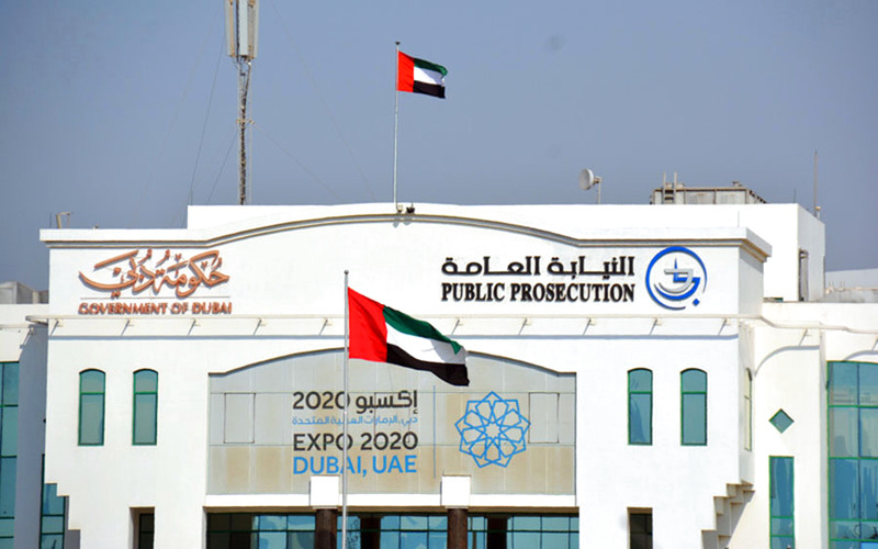 8 آسيويين يسرقون 1.9 مليون درهم من شركة بعد خطف صاحبها