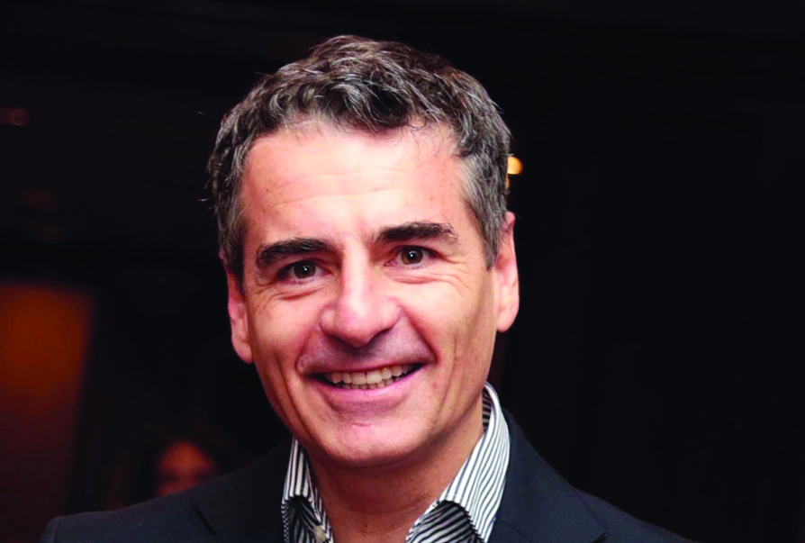 "أندريس فيلاسكو - مرشح سابق لتولي منصب الرئاسة ووزير للمالية في تشيلي، ويشغل حالياً منصب عميد كلية السياسة العامة في كلية لندن للاقتصاد والعلوم السياسية."