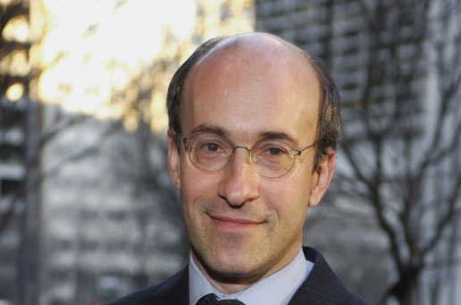 "كينيث روغوف - كبير الاقتصاديين الأسبق في صندوق النقد الدولي، وأستاذ الاقتصاد والسياسة العامة بجامعة هارفارد."