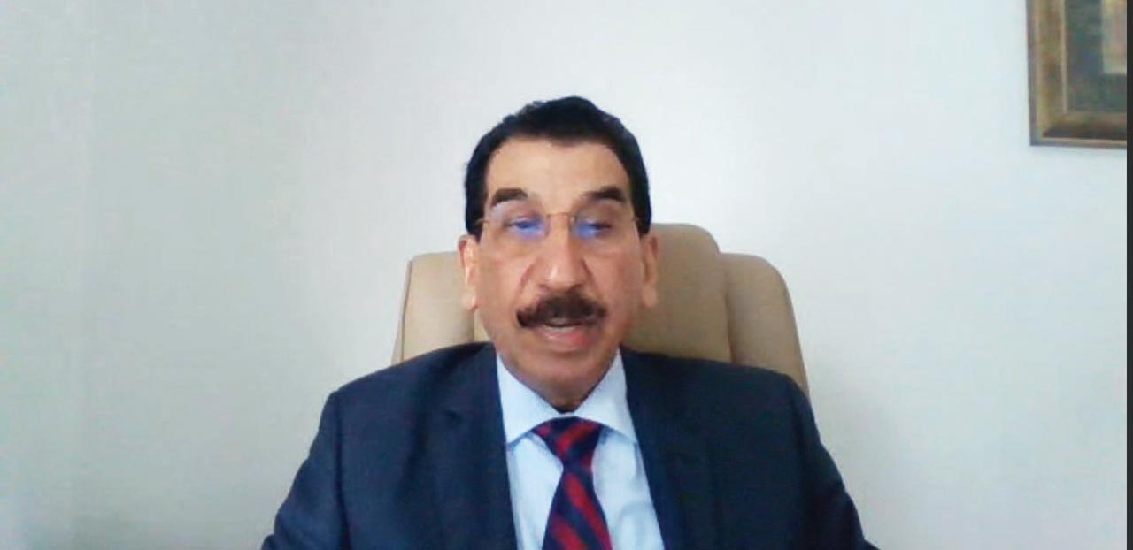 "أحمد العموش"
