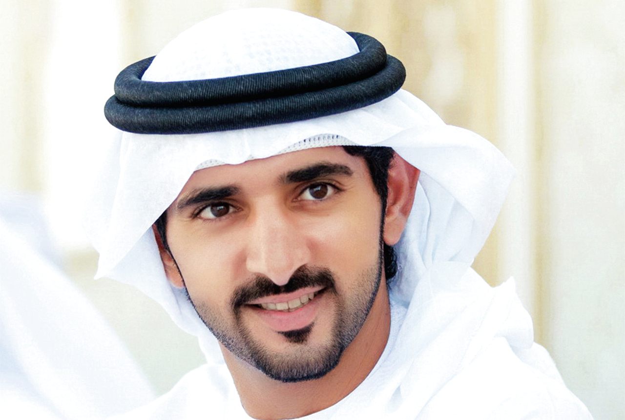 حمدان بن محمد ينشر صوراً لقمة جبل أوليمبوس بالمريخ التقطها مسبار الأمل