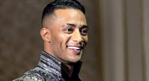 إصابة خطيرة لفنان مصري شاب بسبب محمد رمضان ..ووالدته تتوعد
