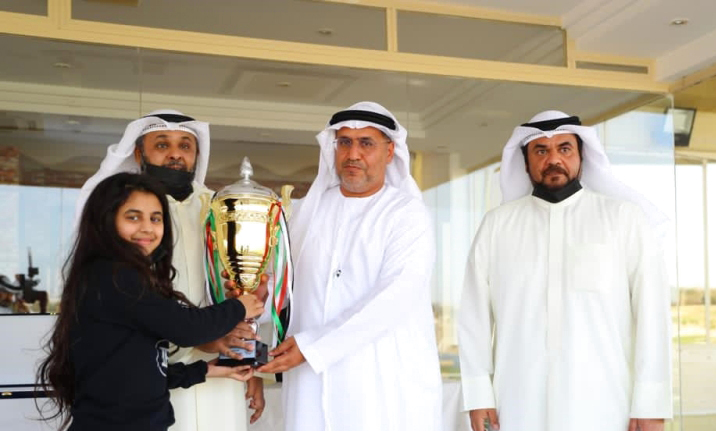 "مطر النيادي خلال مراسم تتويج الفائزين بحضور صباح فهد الصباح | البيان"