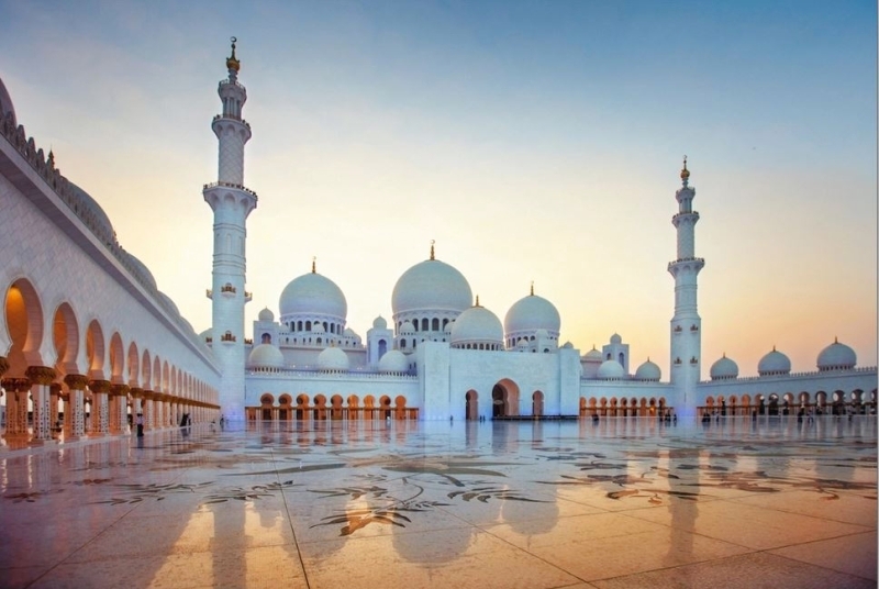 مساجد مذهلة تحتفي بعظمة الهندسة المعمارية الإسلامية