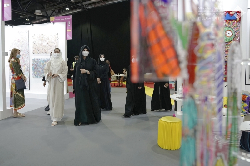 "سموها في جولة على أركان المعرض بحضور هالة بدري"