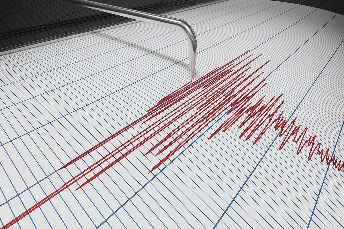 هزة ارتدادية بقوة 5.5 درجة تضرب جزيرة جاوة الإندونيسية