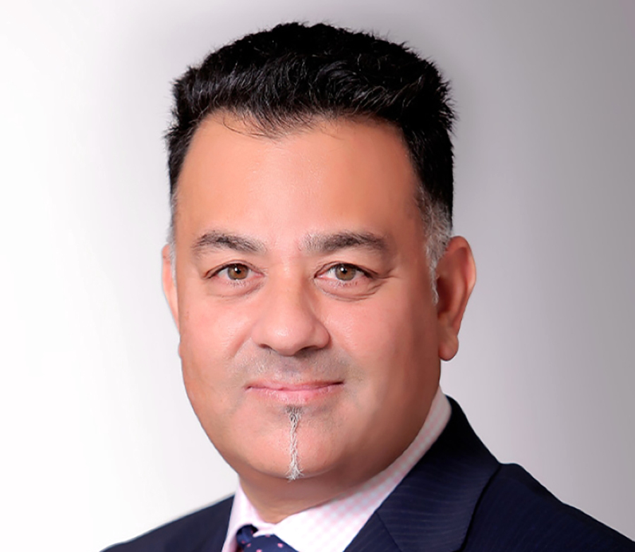 "جوناثان داي"