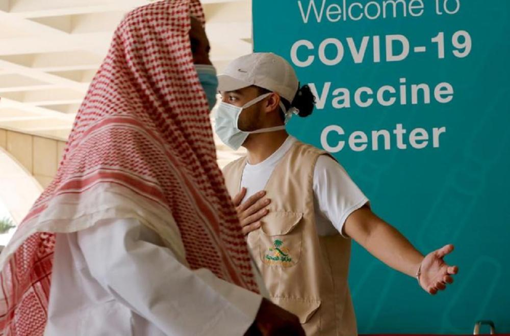 تطعيم كبار السن في السعودية من دون موعد مسبق