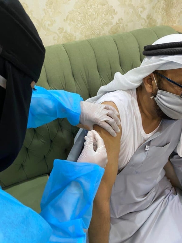 1207 من كبار السن وأصحاب الهمم تلقوا  اللقاح في بيوتهم بالربع الأول