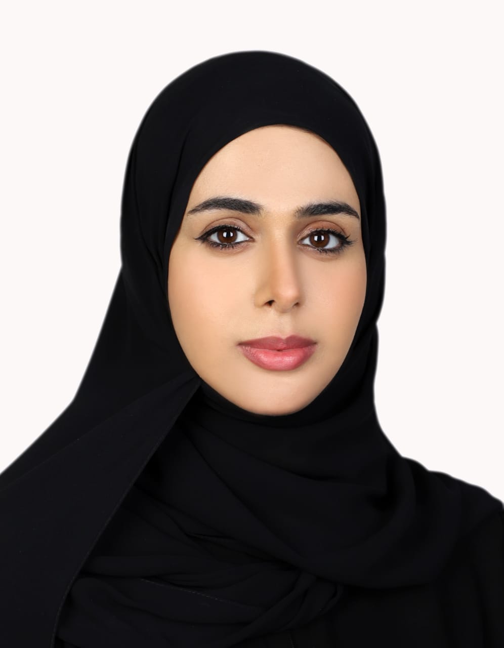 "خولة العبيدلي: تقديم الدعم النفسي لعائلة «دانة» وتحويلها لتلقي لعلاج."