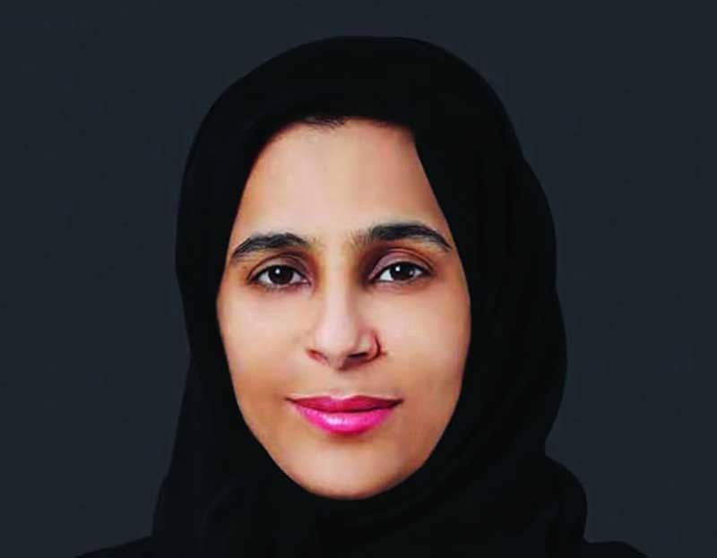 "موزة العامري"