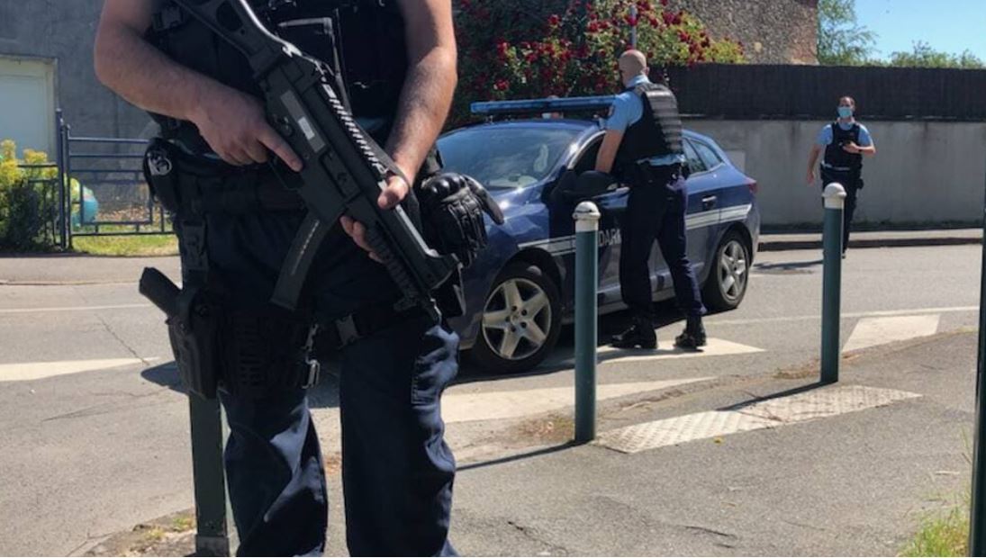 مقتل المشتبه في تنفيذه عملية طعن شرطية في فرنسا