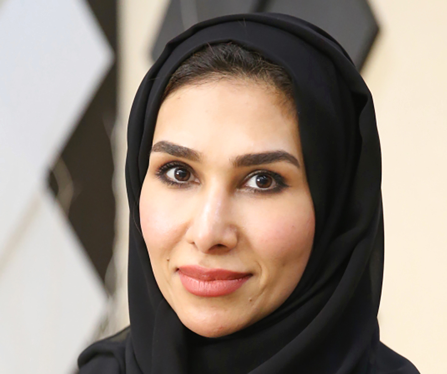 "مني الهاجري"