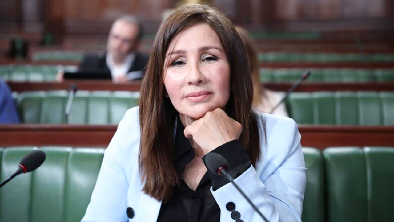 "نبيهة الكراولي"
