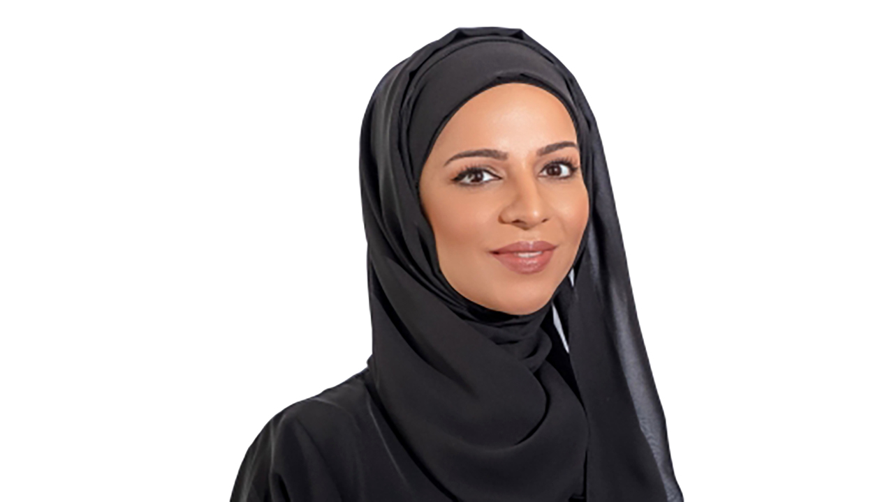 "صفية الشحي"
