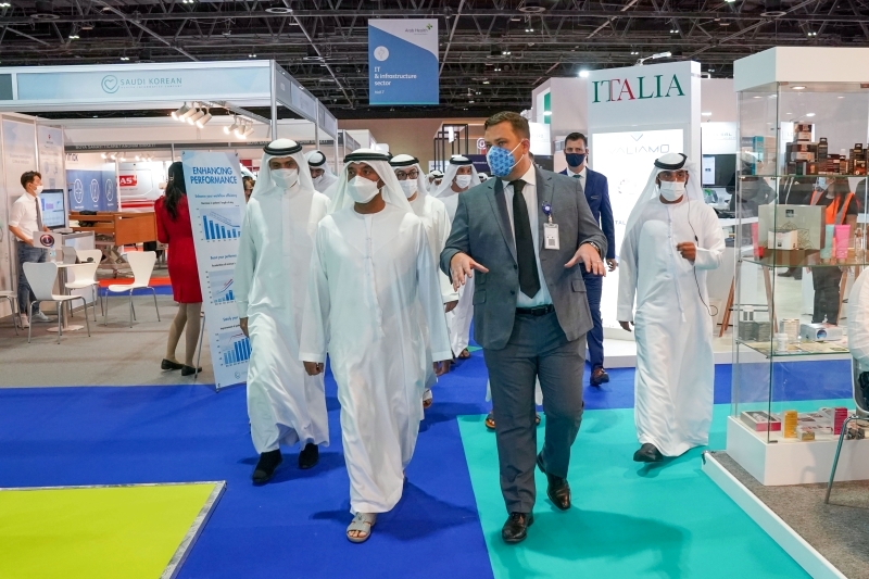 "أحمد بن سعيد خلال افتتاح المؤتمر | تصوير: سيف محمد"