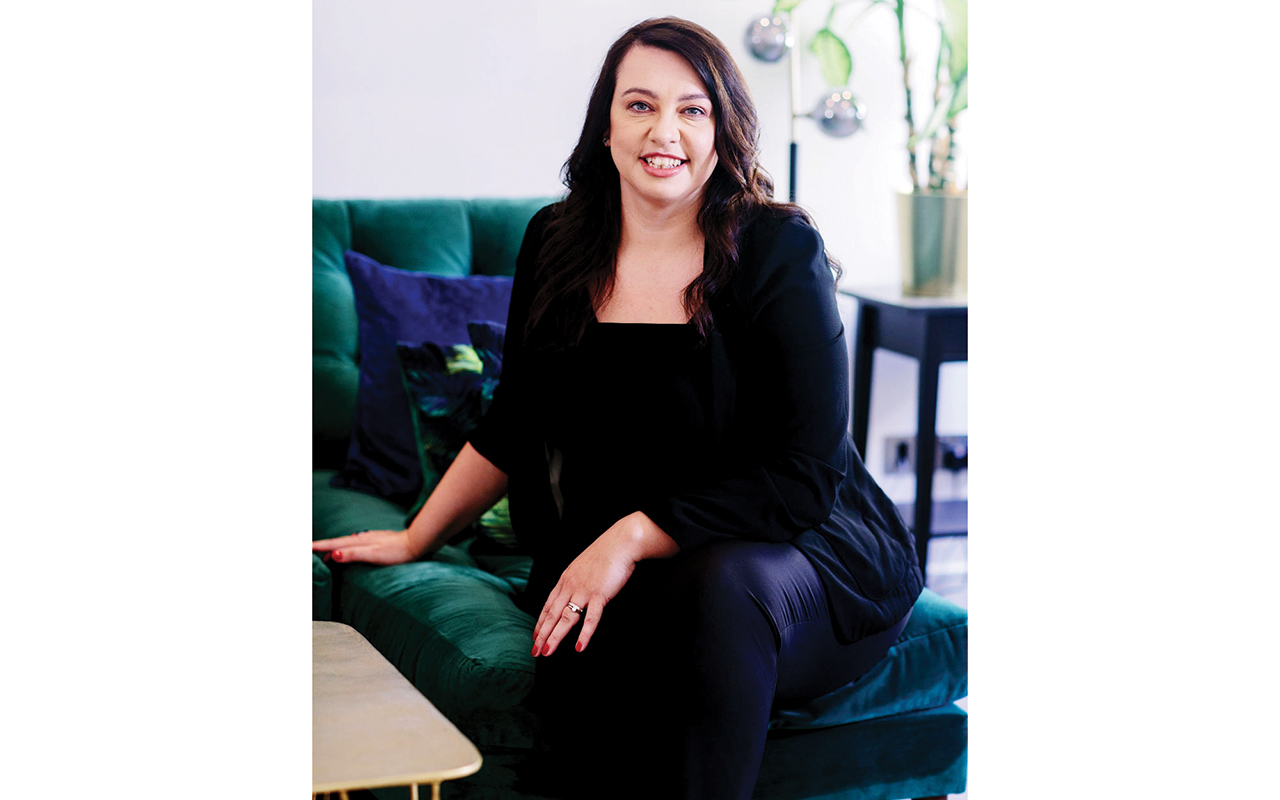 "كيلي وايتهيد"