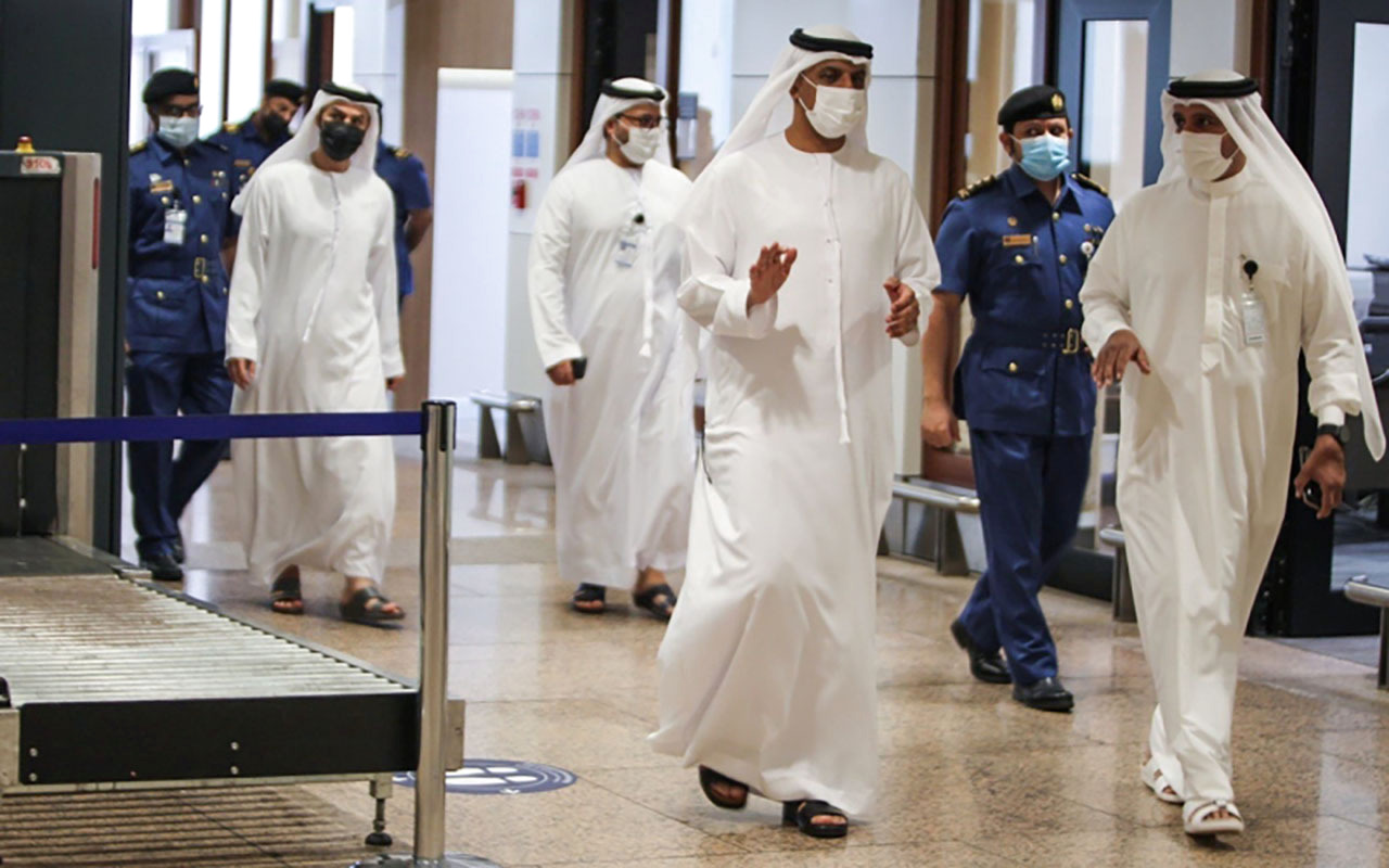 "أحمد مصبح خلال جولة في المطار للتأكيد على جاهزية الجمارك | من المصدر"