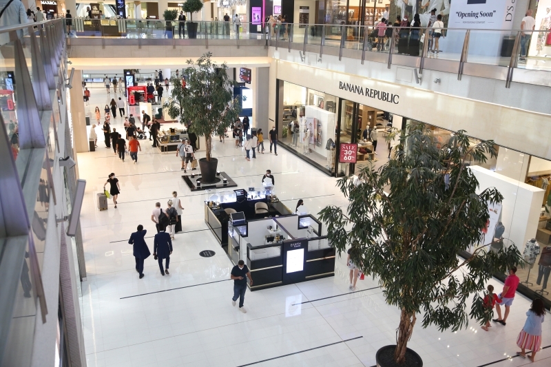 "عروض قيمة على باقة مختارة من السلع | تصوير: إبراهيم صادق"