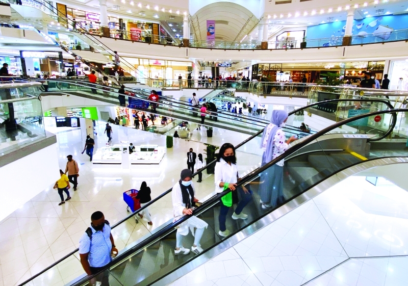 "نشاط متزايد في مراكز التسوق في دبي مع اقتراب عيد الأضحى | تصوير: زافير ويلسون"