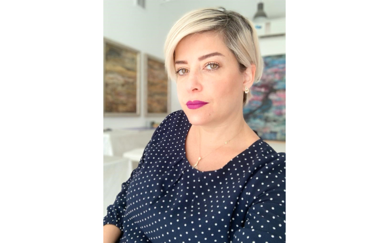 "ثمار حلواني"