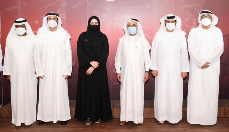 "من لقاء إدارة نادي الإمارات ومسؤولي الجامعة الأمريكية في رأس الخيمة | من المصدر"
