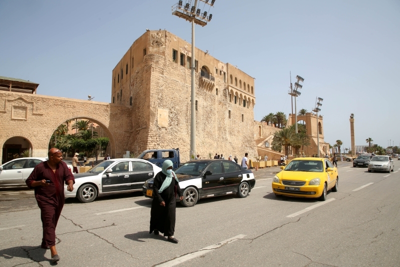 ممارسات «الإخوان» تهدد بعودة  الانقسام بين شرق وغرب ليبيا