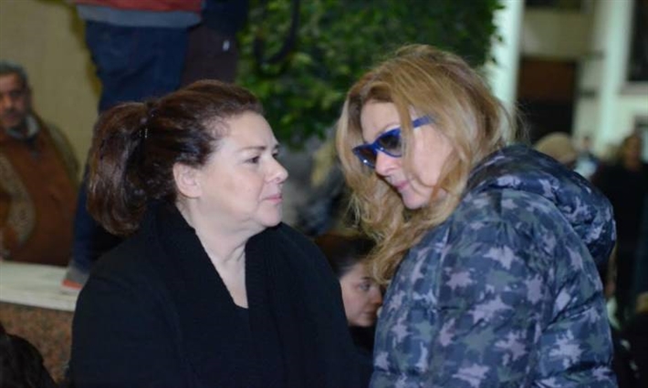 يسرا توضح سبب تغيبها عن جنازة دلال عبد العزيز
