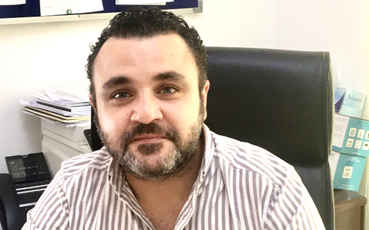 "عبدالعزيز عاشور"