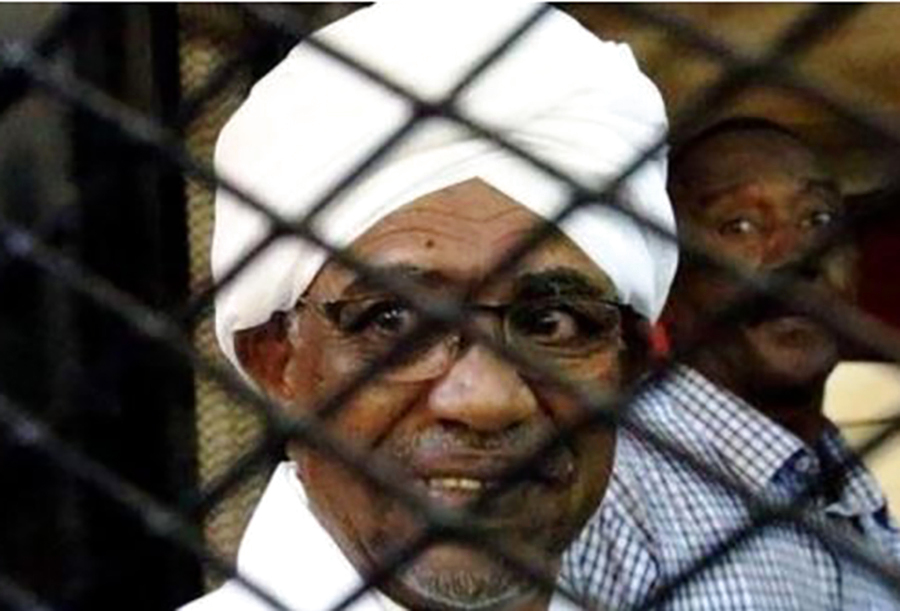 السودان يمضي في طريق تسليم البشير إلى لاهاي