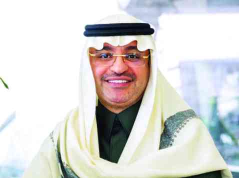 "عبدالله المغلوث"