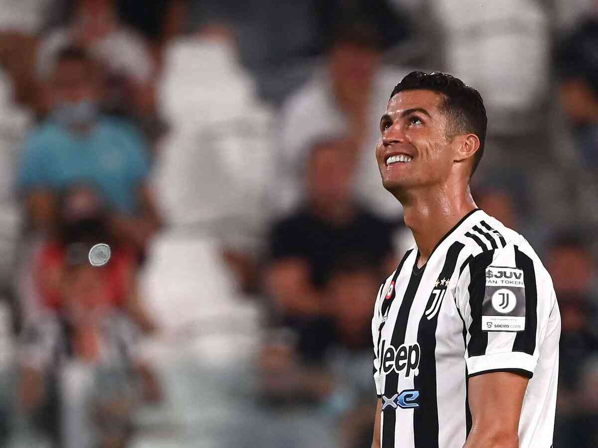 رونالدو يتألق في مانشستر وميسي ضائع في باريس