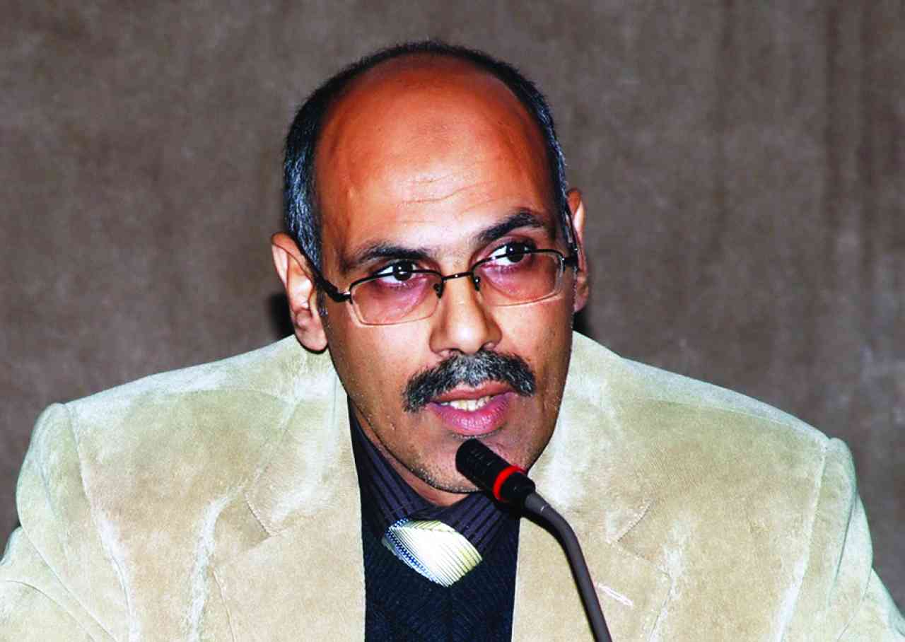 "إدريس الكنبوري"