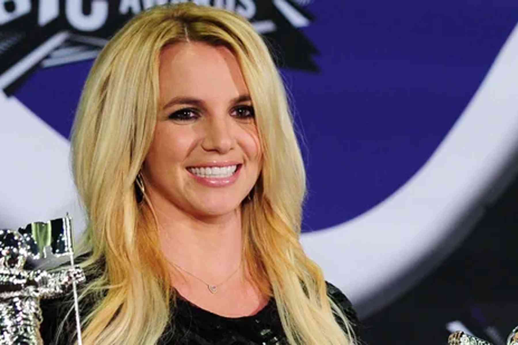 محكمة أمريكية تقرر سحب الوصاية على بريتني سبيرز من والدها