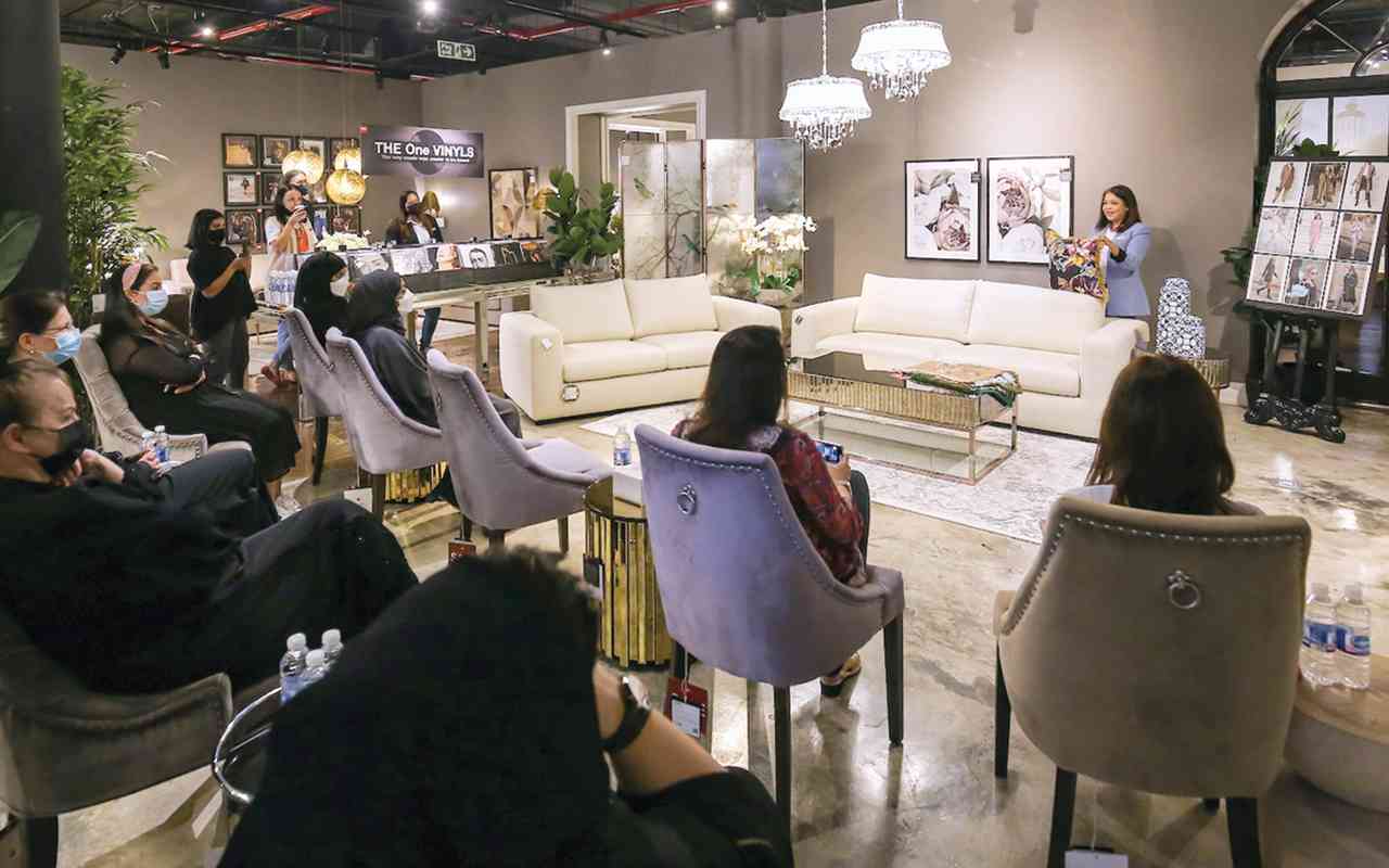 "خلال ورشة عمل لتقديم النصائح المفيدة للجمهور المهرجان | البيان"