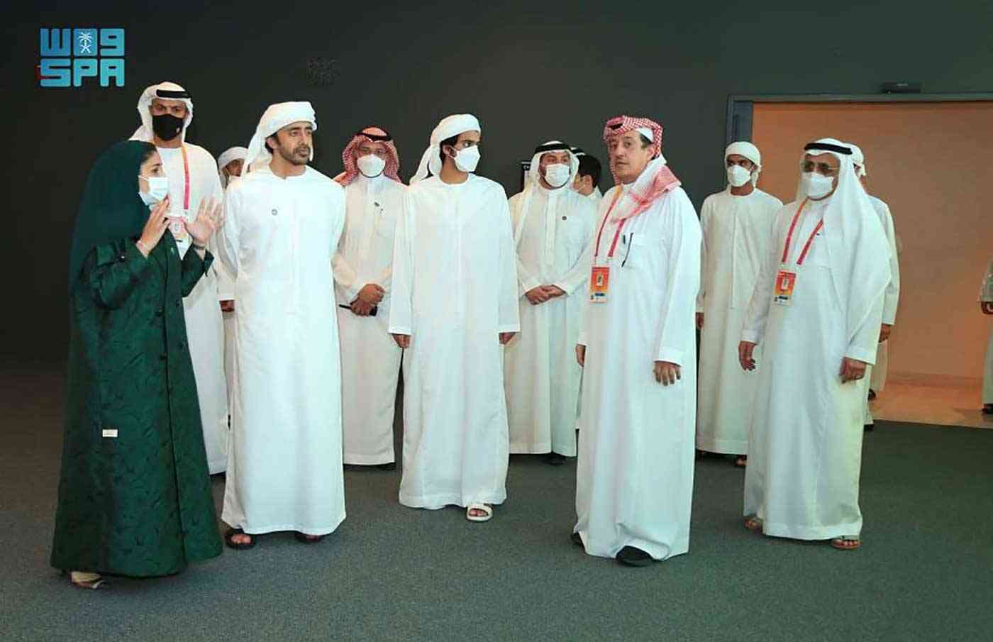 عبد الله بن زايد يزور الجناح السعودي في إكسبو 2020 دبي