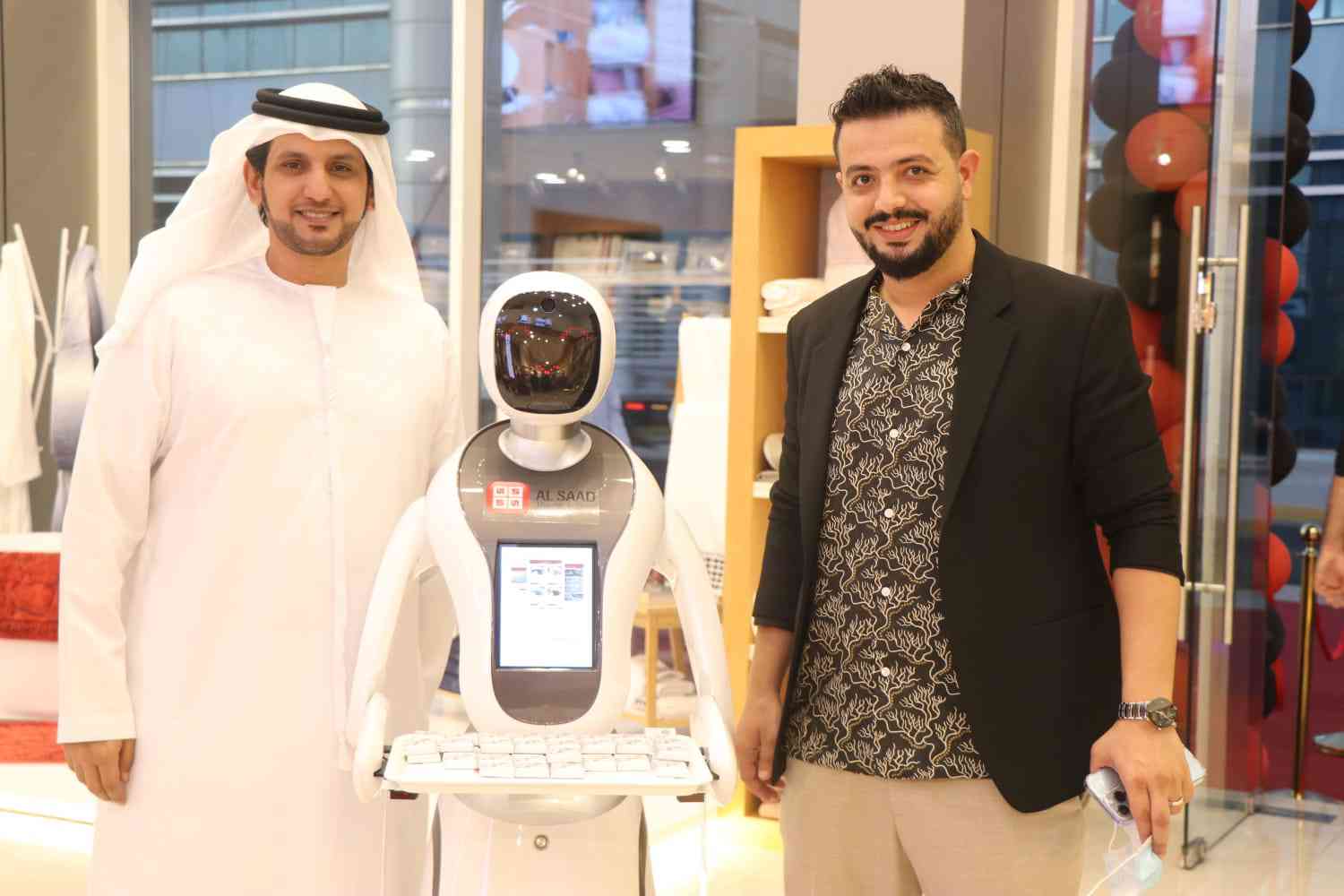 السعد هوم تطلق تطبيقها الذكي " أي شوب" في الامارات